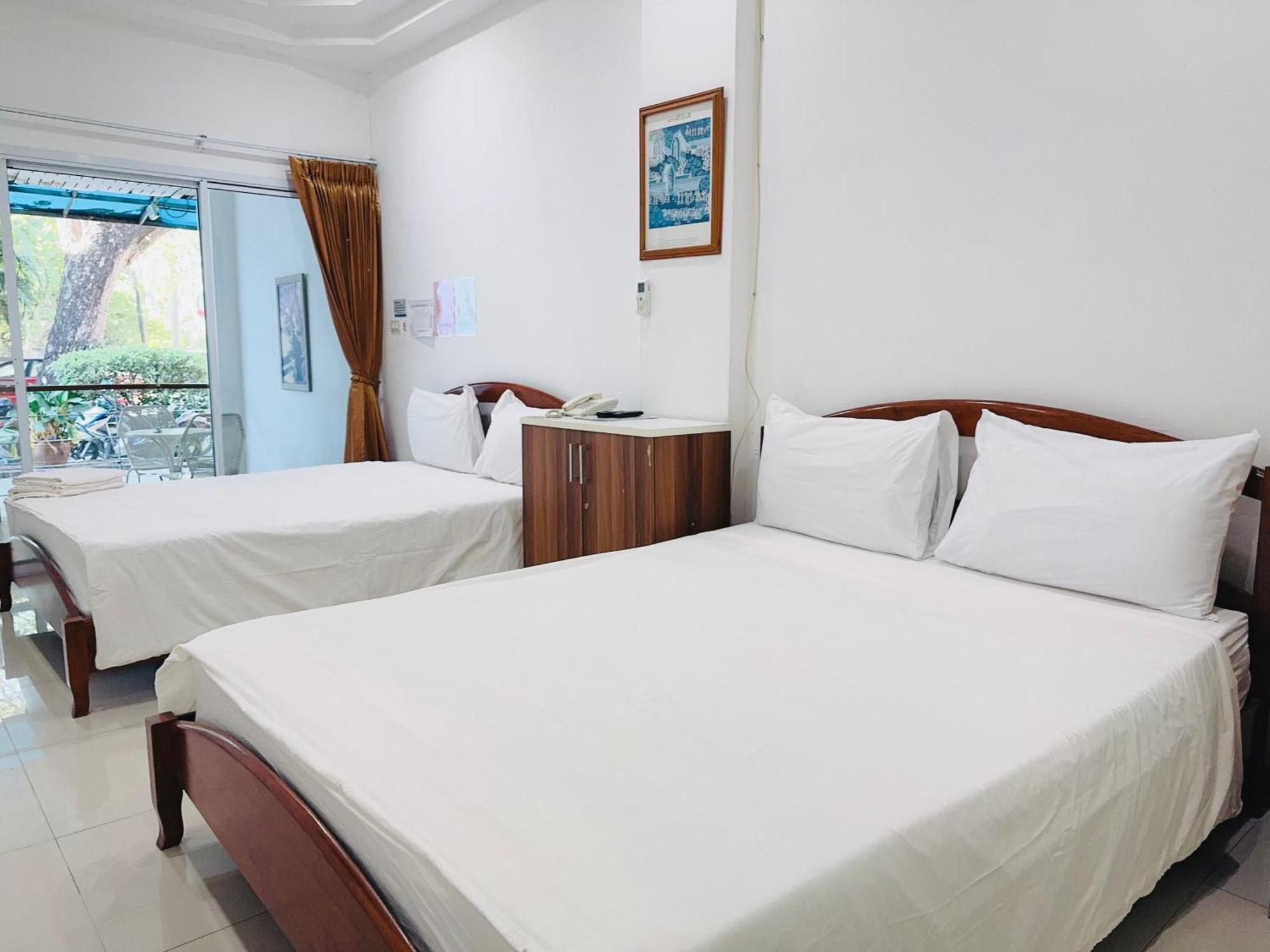 Baan Suan Khun Ta And Golf Resort Убонратчатхані Екстер'єр фото